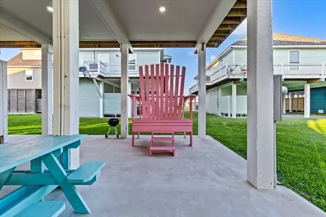 966 Pelican Lane Crystal Beach TX 77650