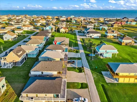 966 Pelican Lane Crystal Beach TX 77650