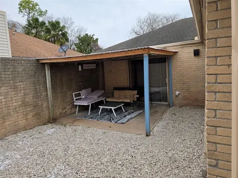4111 Knoll Glen Drive Houston TX 77082