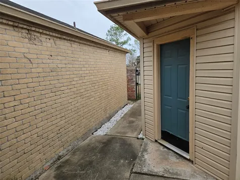 4111 Knoll Glen Drive Houston TX 77082