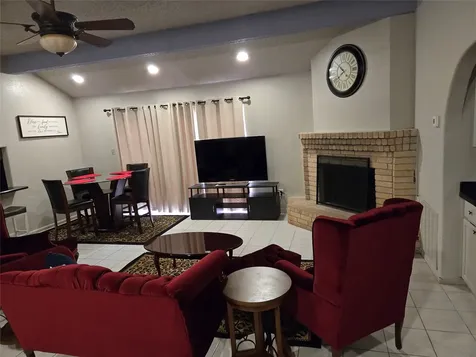 4111 Knoll Glen Drive Houston TX 77082