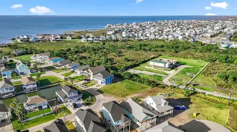 3935 Laguna Drive Galveston TX 77554