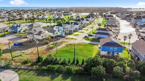 3935 Laguna Drive Galveston TX 77554
