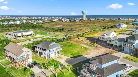 3935 Laguna Drive Galveston TX 77554