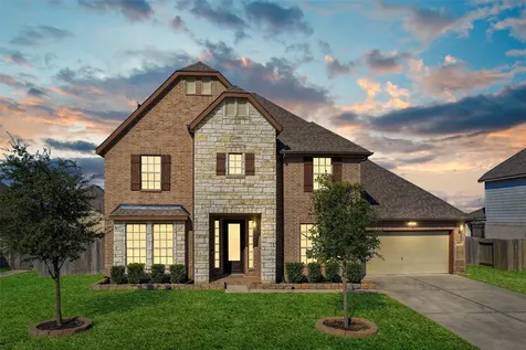 11723 Oakwood Drive Mont Belvieu TX 77535