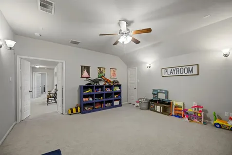 11723 Oakwood Drive Mont Belvieu TX 77535