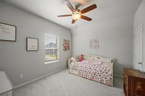 11723 Oakwood Drive Mont Belvieu TX 77535