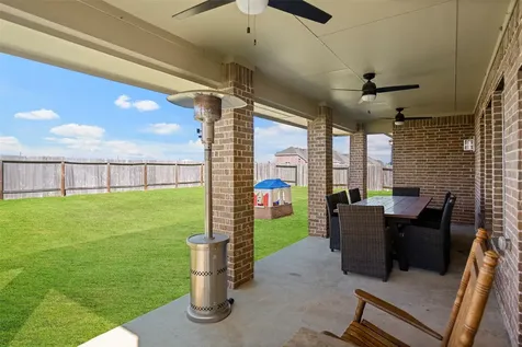 11723 Oakwood Drive Mont Belvieu TX 77535