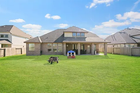 11723 Oakwood Drive Mont Belvieu TX 77535