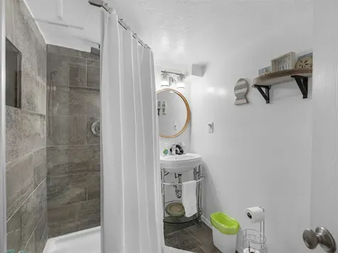 2411 42nd Street Galveston TX 77550