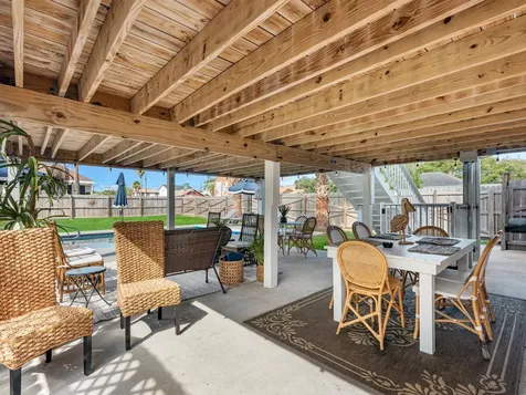 2411 42nd Street Galveston TX 77550