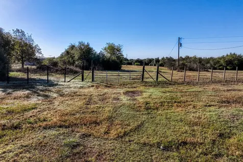 10702 Palestine Road Brenham TX 77833