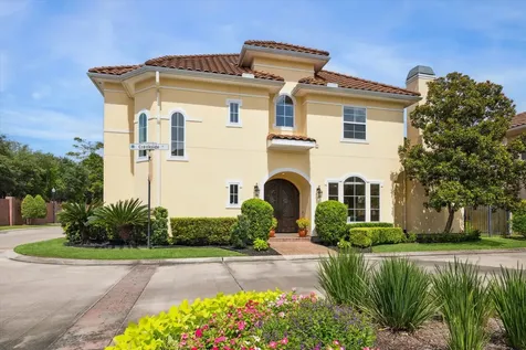 86 S Creekside Court Houston TX 77055