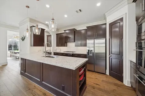 86 S Creekside Court Houston TX 77055
