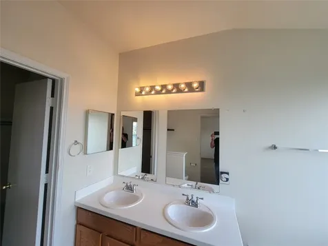 2410 Lakecrest Village Court Katy TX 77493