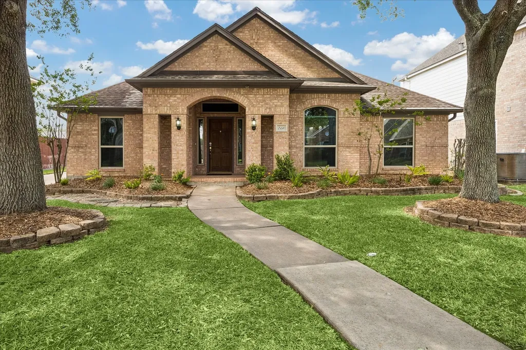 2110 Barrington Pointe Drive League City TX 77573