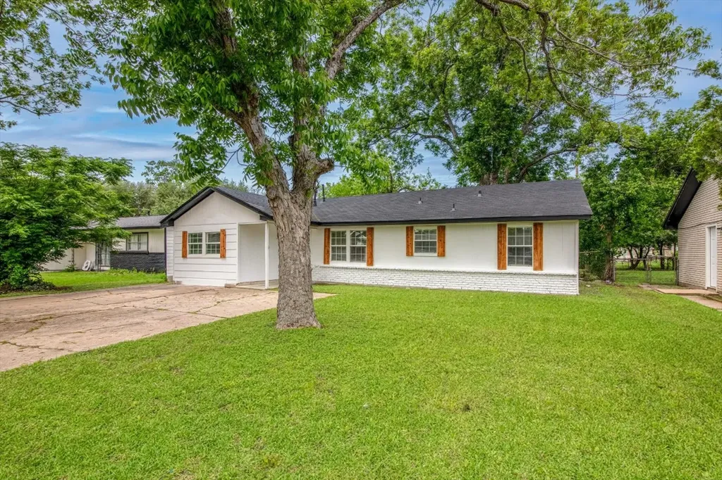 2922 Knotty Oaks Trail Houston TX 77045
