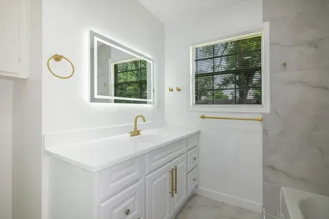 2922 Knotty Oaks Trail Houston TX 77045