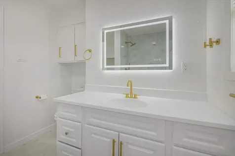 2922 Knotty Oaks Trail Houston TX 77045