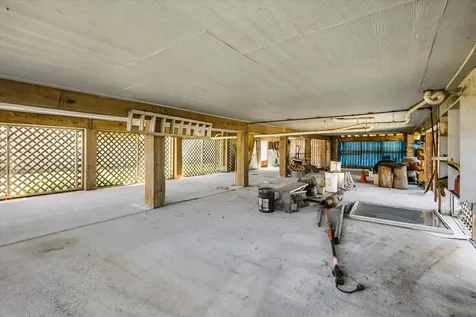 1618 Bayou Shore Drive Galveston TX 77551