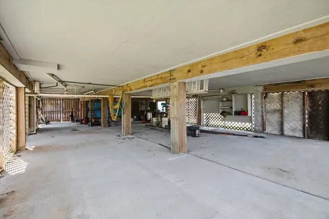 1618 Bayou Shore Drive Galveston TX 77551