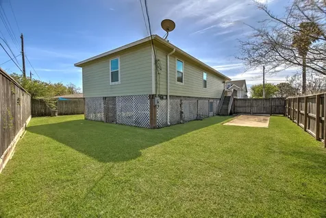 1618 Bayou Shore Drive Galveston TX 77551