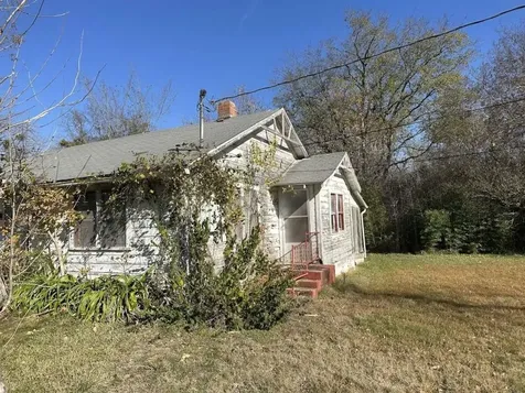 1121 Norris Street Commerce TX 75428