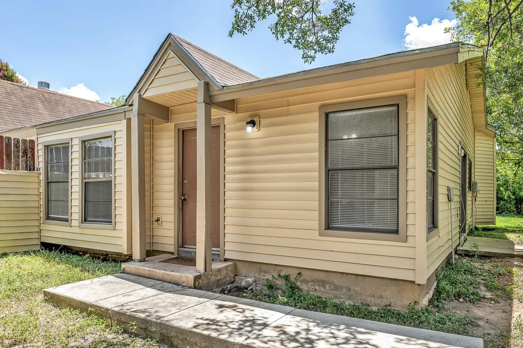 1325 Bayou Drive San Antonio TX 78245