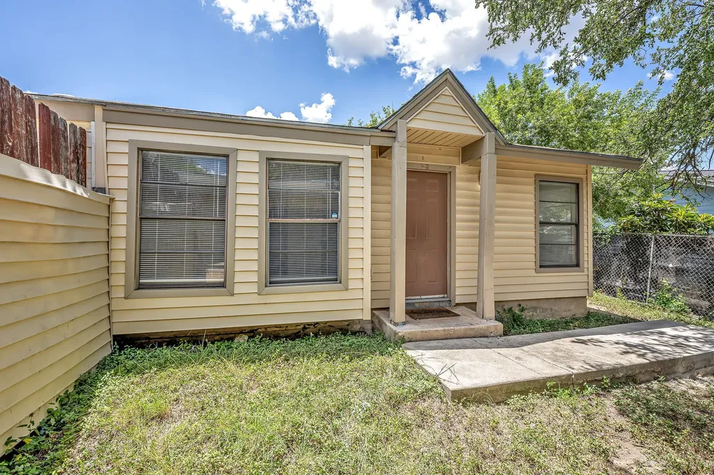 1325 Bayou Drive San Antonio TX 78245