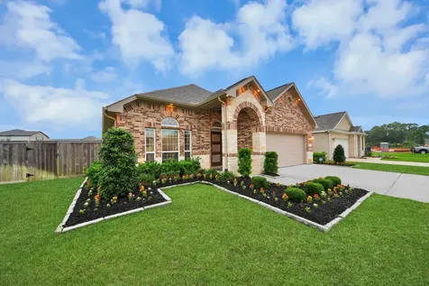 101 Bayou Bend Court Angleton TX 77515