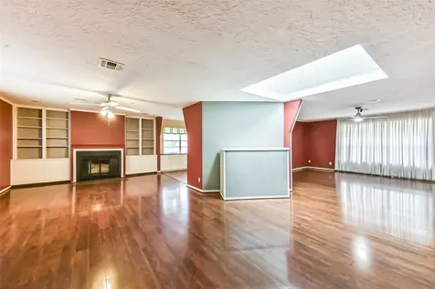 10919 Checkerboard Street Houston TX 77096