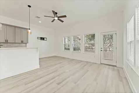 723 E 37th Street Houston TX 77022
