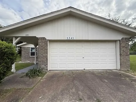 1241 Grannis Avenue Port Arthur TX 77640