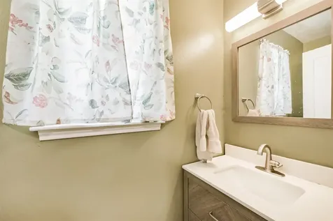 2011 N Palm Court Pasadena TX 77502