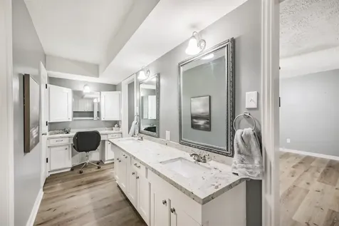 2011 N Palm Court Pasadena TX 77502