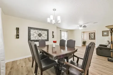 2011 N Palm Court Pasadena TX 77502