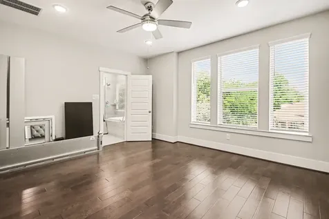 2007 Tarfite Place Houston TX 77077
