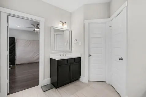 2007 Tarfite Place Houston TX 77077