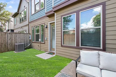 2007 Tarfite Place Houston TX 77077