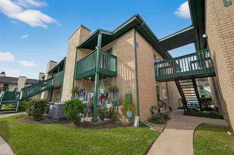 1516 Bay Area Boulevard H10 Houston TX 77058