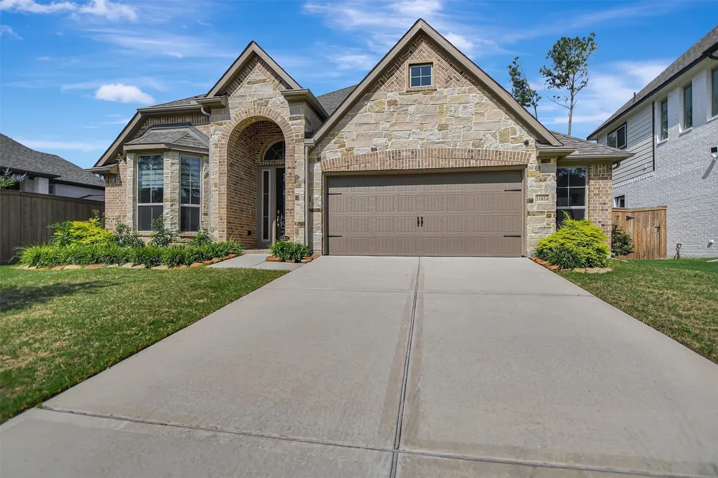 21824 S Enchanted Rock Drive Porter TX 77365