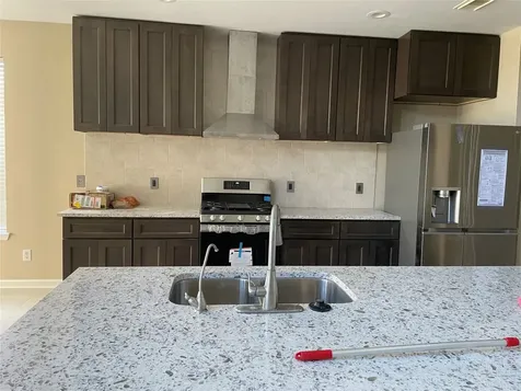 2215 Alberton Lane Pearland TX 77584