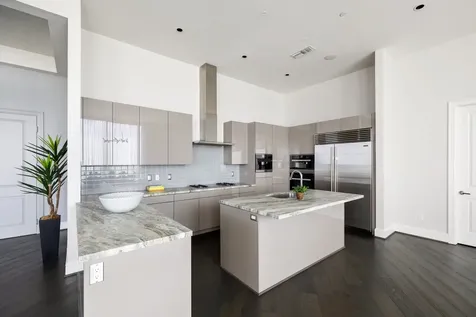 1409 Post Oak Boulevard 2702 Houston TX 77056