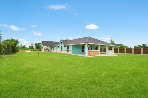 1664 Road 5601 Cleveland TX 77327