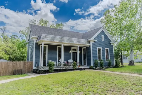 705 W Fifth Street Brenham TX 77833