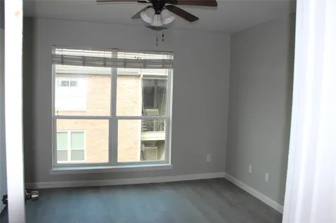 18800 Egret Bay Boulevard 106 Houston TX 77058