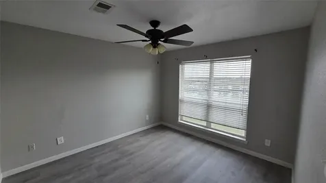 18800 Egret Bay Boulevard 106 Houston TX 77058