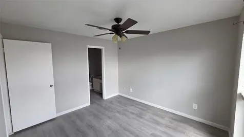 18800 Egret Bay Boulevard 106 Houston TX 77058