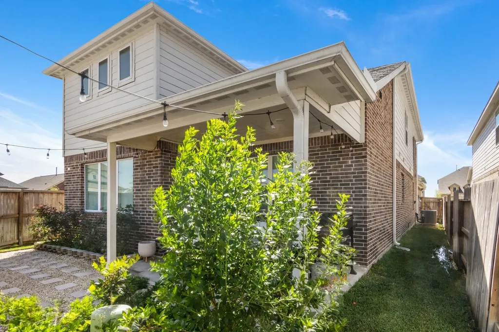 761 Lake Lacosta Drive Katy TX 77493