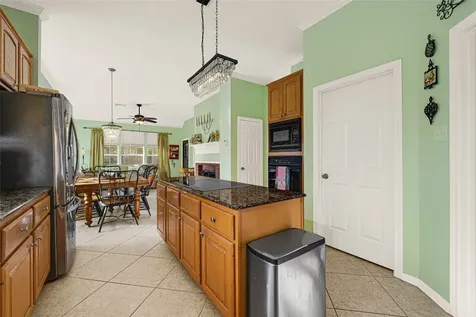 4110 Walnut Pond Drive Houston TX 77059